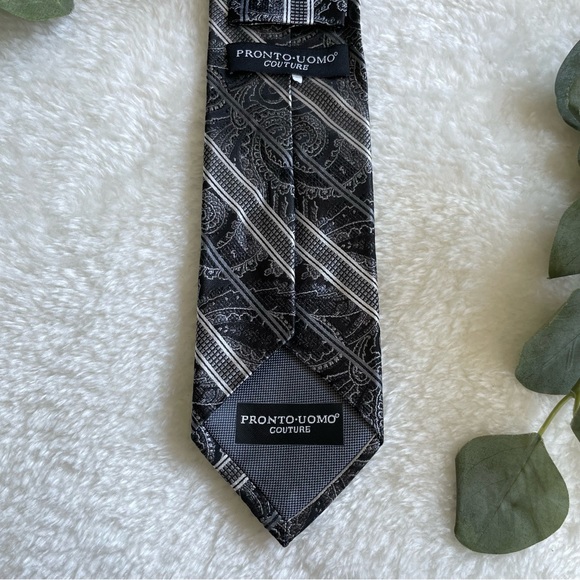 Pronto Uomo Couture Narrow Striped Paisley Silver and Black Silk Tie - Picture 8 of 11